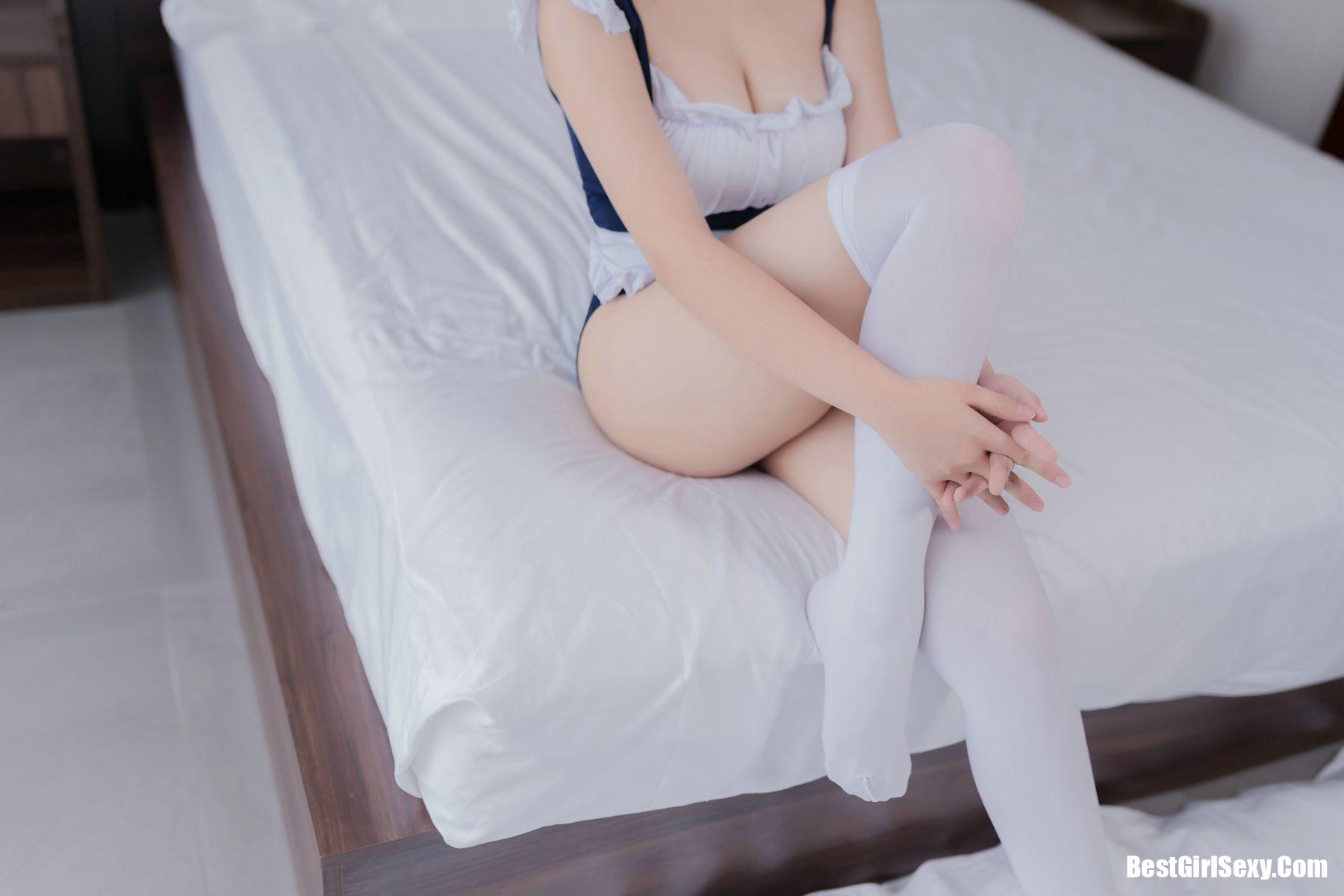 Coser@蜜汁猫裘 女仆兽耳娘 白丝 37