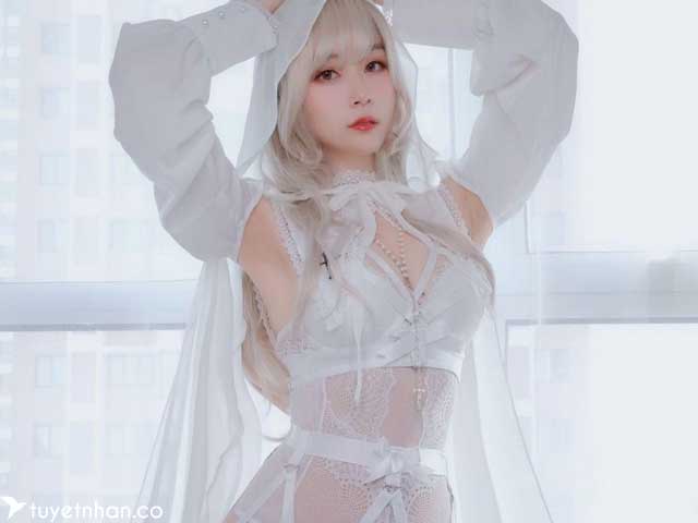 Em gái xinh đẹp ngất ngây Coser 白银 纯白圣女