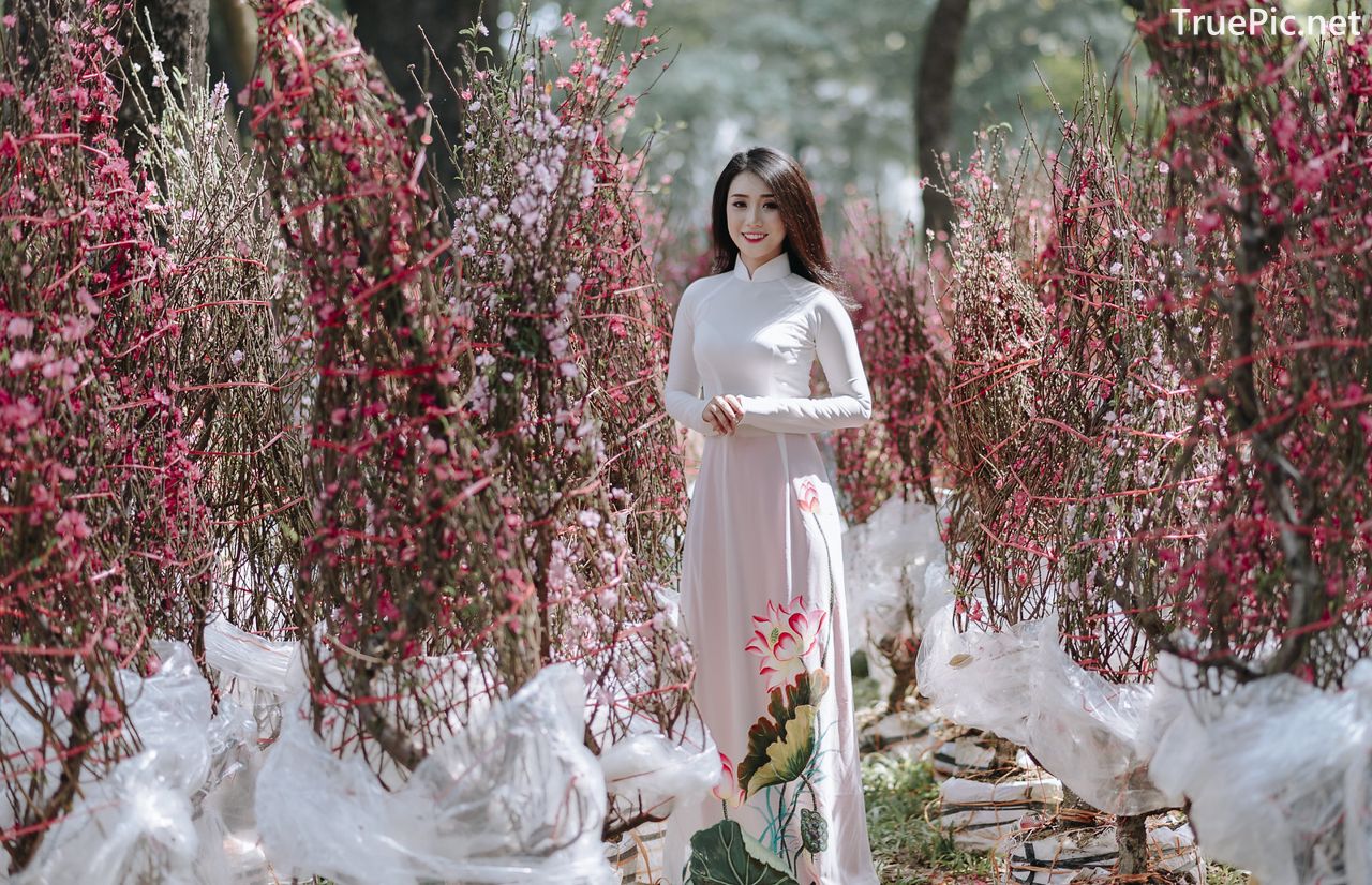 Image-Vietnamese-Beautiful-Girl-Ao-Dai-Vietnam-Traditional-Dress-by-VIN-Photo-3-TruePic.net- Picture-72