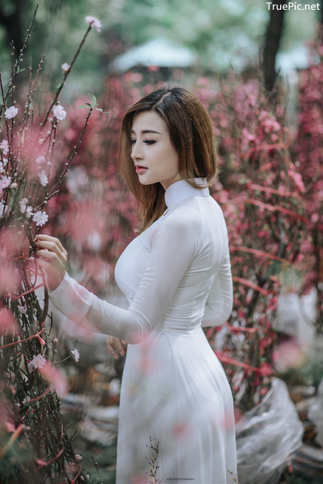 Image-Vietnamese-Beautiful-Girl-Ao-Dai-Vietnam-Traditional-Dress-by-VIN-Photo-3-TruePic.net- Picture-81