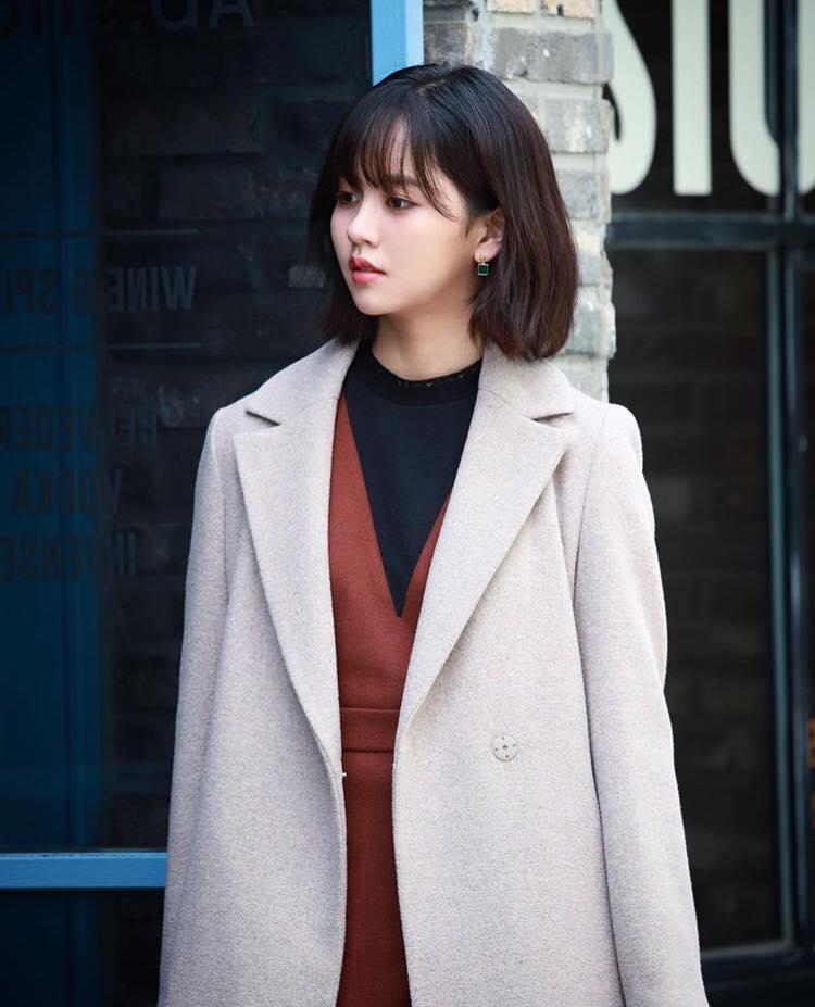 Em gái mưa Kim So Hyun khoe ảnh mới xinh tươi sau tai nạn phim trường-1