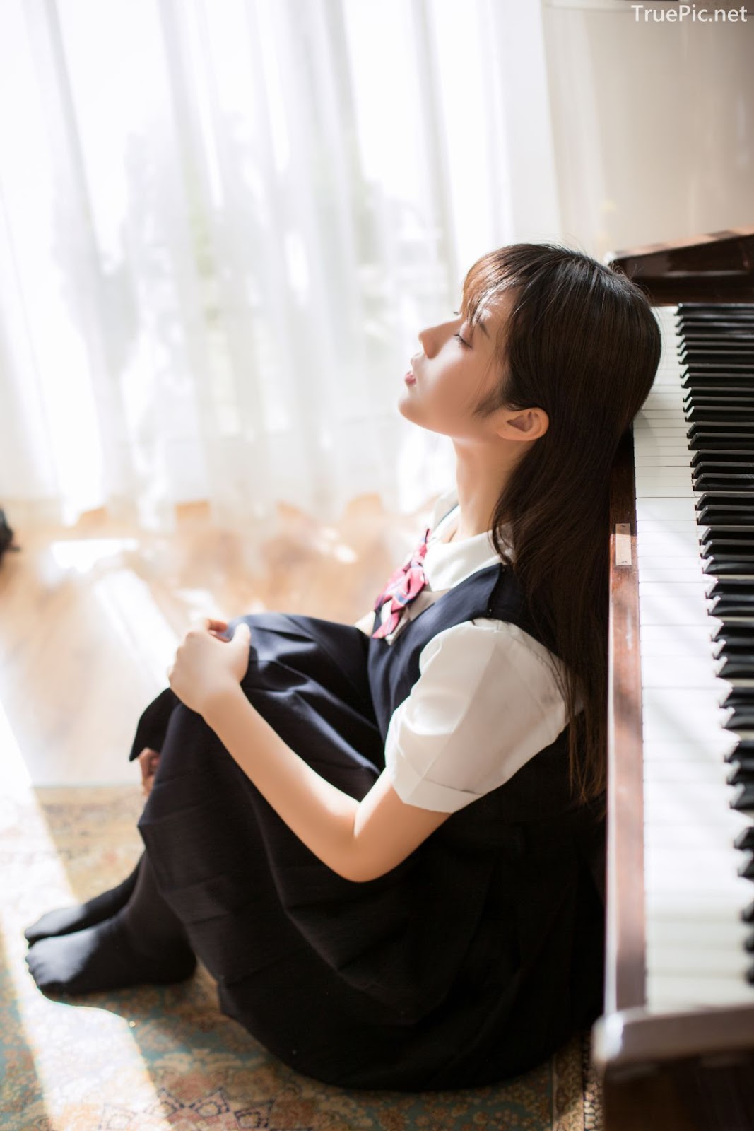 [MTCos] 喵糖映画 Vol.004 - Chinese model - School Girl practicing and playing the Piano