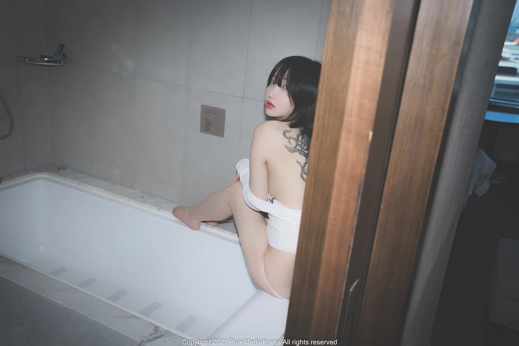 Pure Media Vol.070: Son Ye-Eun (손예은) (72 photos) photo 1-8