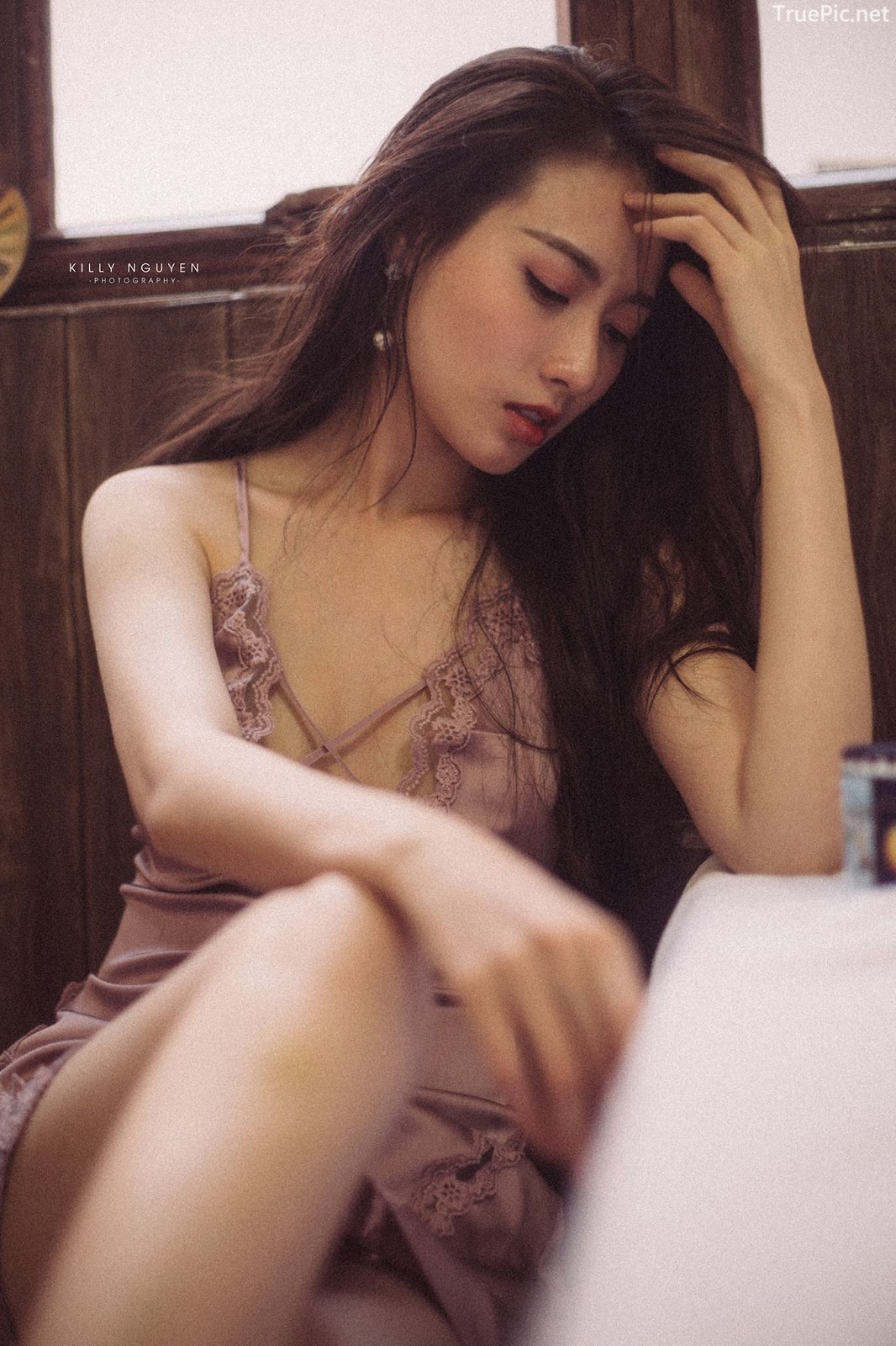 Vietnamese hot model - The beautiful girl in the empty room - Photo by Killy Nguyen - TruePic.net - Picture 3