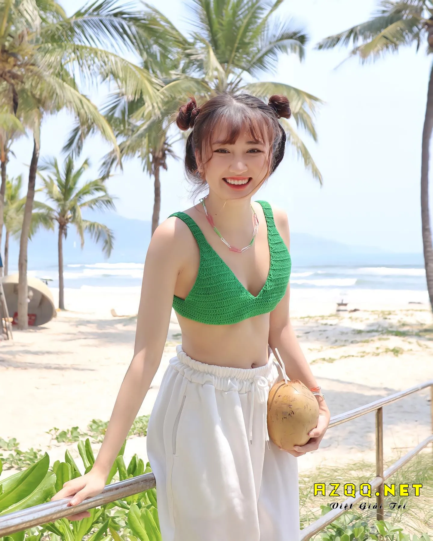 vu thi khanh huyen bikini 15