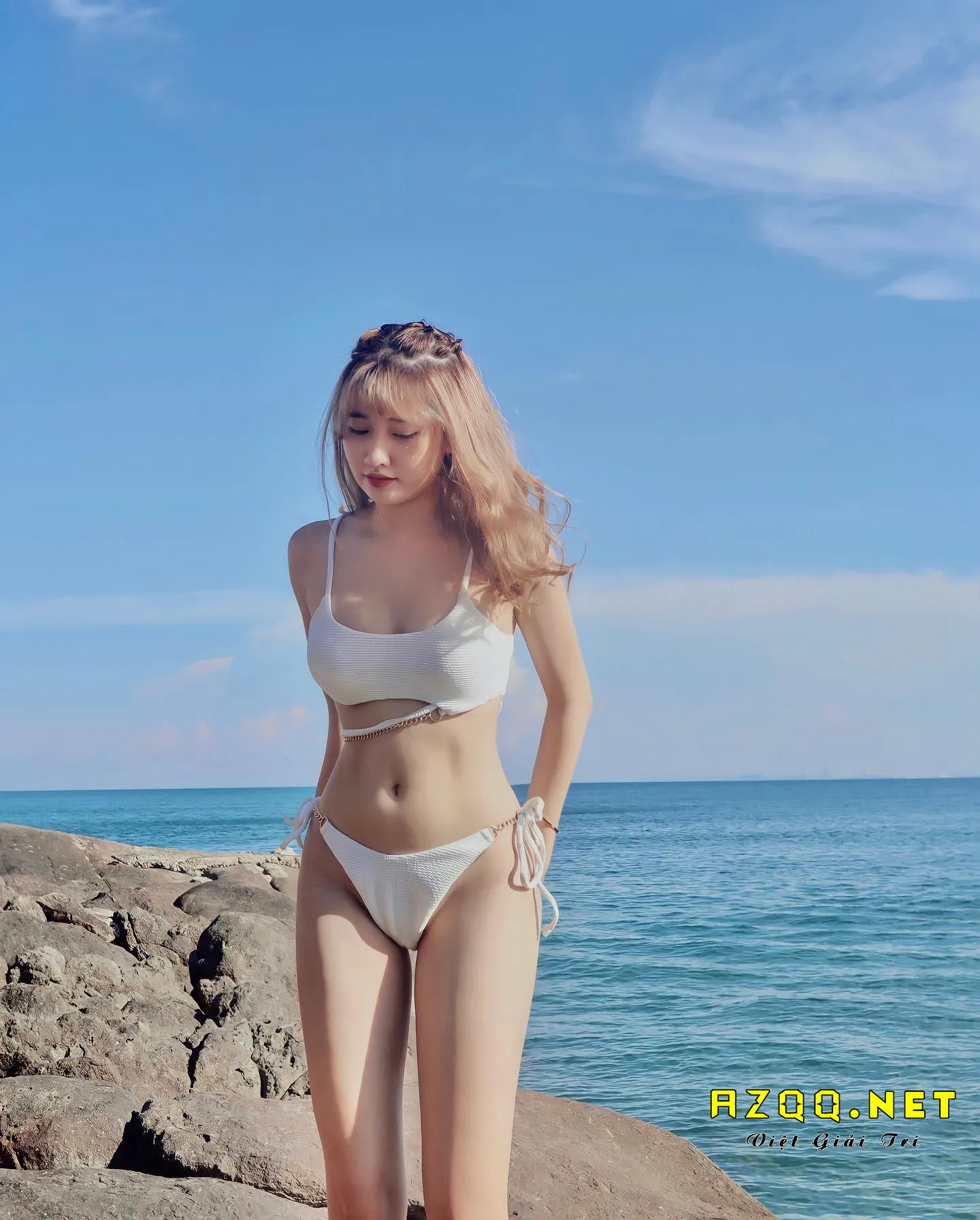 vu thi khanh huyen bikini 39