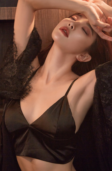 Park Soo Yeon - Dark Gray Gorgeous Lingerie